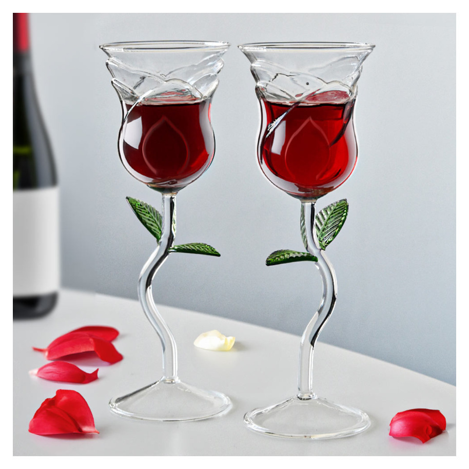 SIP IN STYLE WITH OUR ROSE WINE GLASS SE