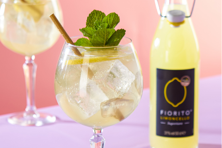 Limoncello spritz