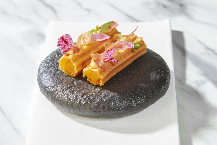 Churros, pimentón, chorizo & gedroogde ham