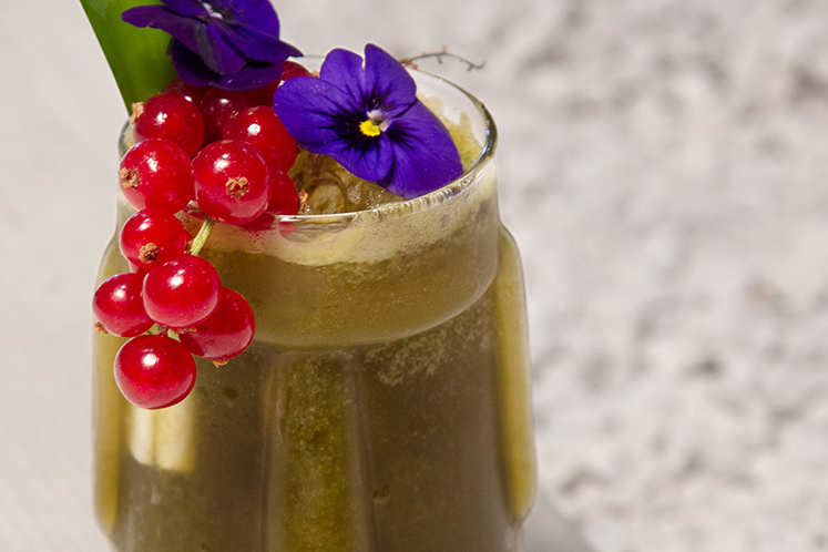 Matcha Very Berry (mocktail)