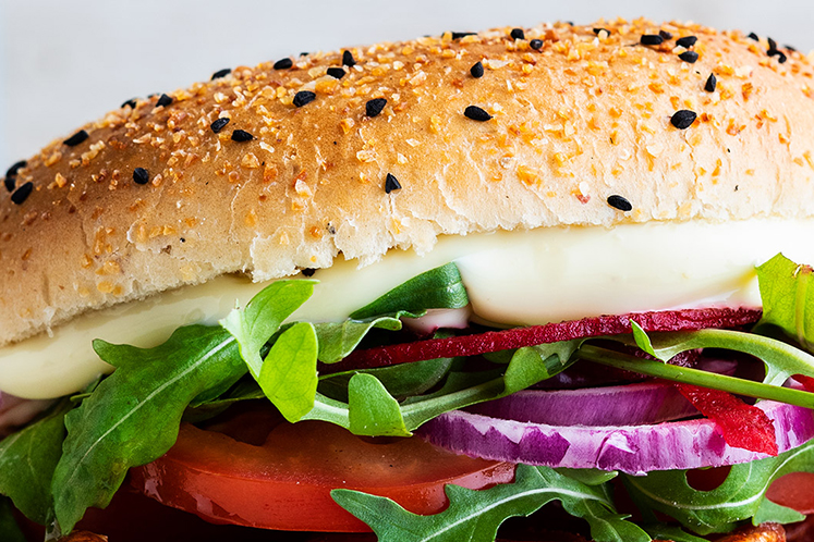 Black pepper barbecue burger