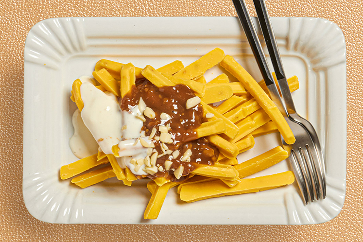 Frietje pinda en mayo