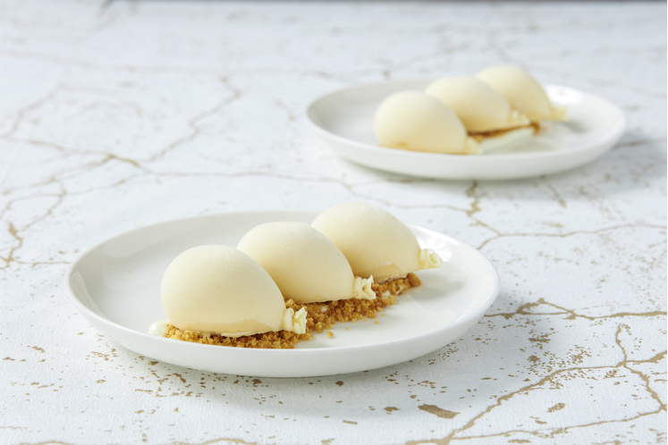 Ballon van cheesecake met yoghurtlikeur