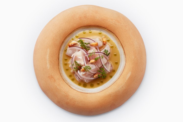 Ceviche van corvina met tijgermelk van olijvenjus