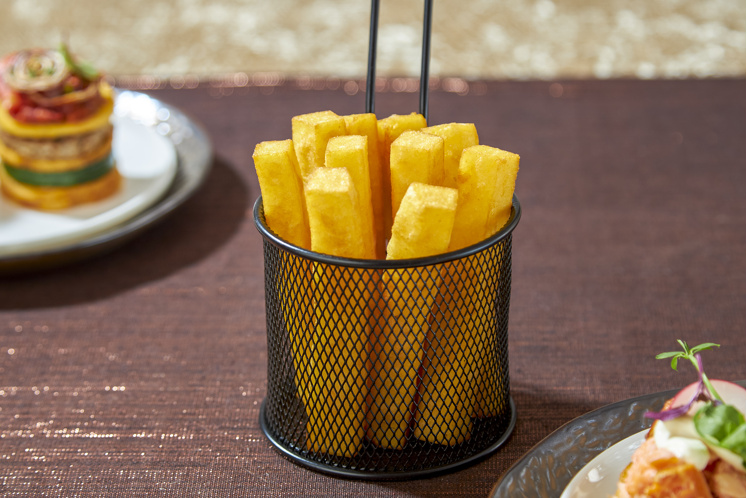 Friet van potatoroll