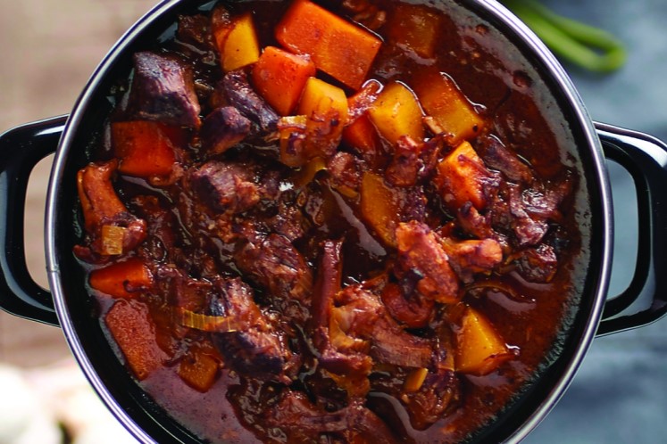 Stoofpot van wildzwijnsnek