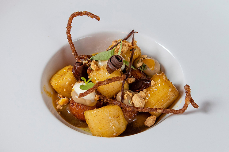 Baba dessert van Roger van Damme