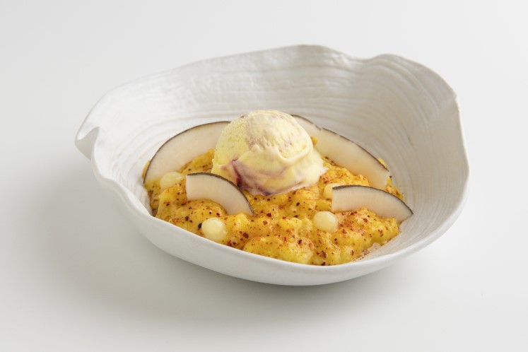 Rijsttaart met mango en kokoschips