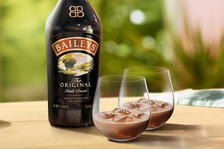 Baileys auf Eis — image