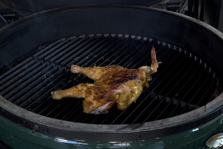 Butterfly chicken van de barbecue