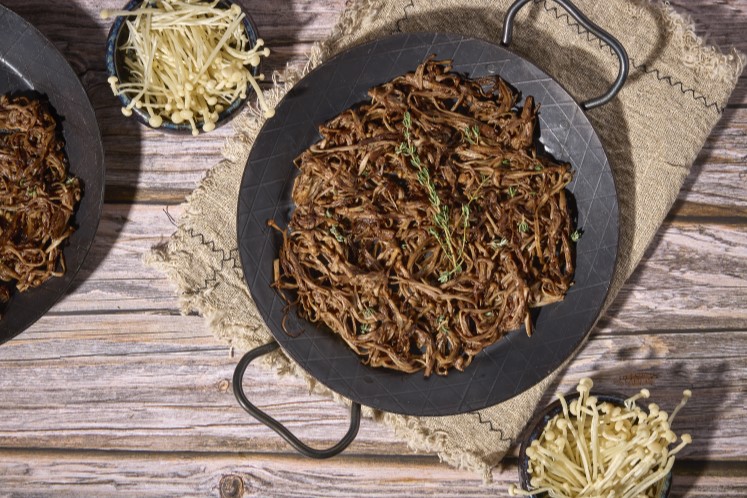 Enoki van de barbecue