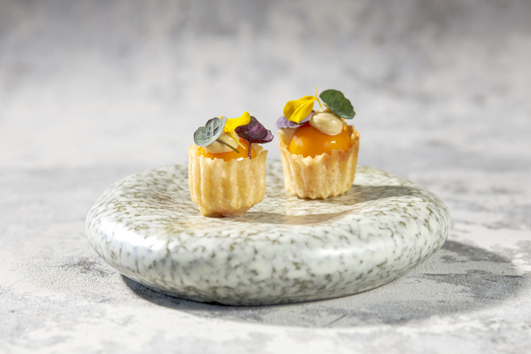 Pie tee met marmelade van wortel en mousse van pastinaak