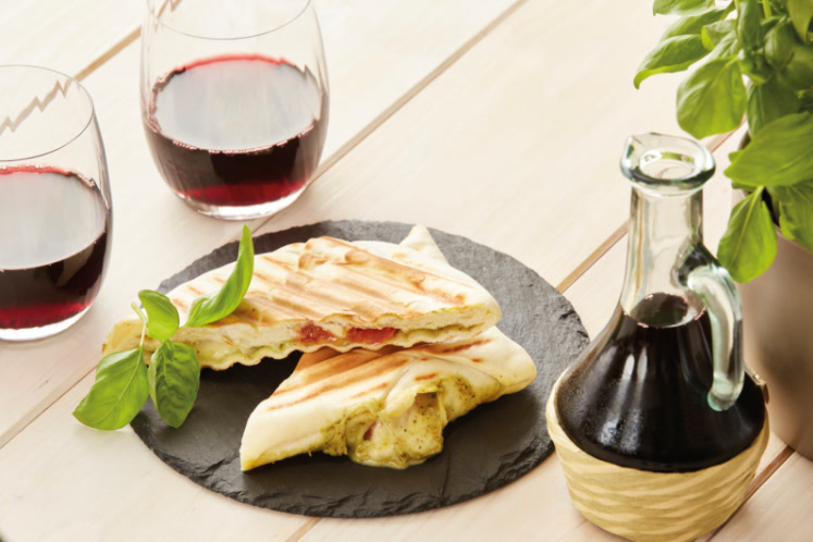 Flammkuchen tosti caprese