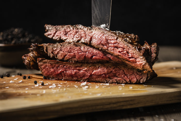 Gegrilde bavette met oosterse dressing van de Big Green Egg