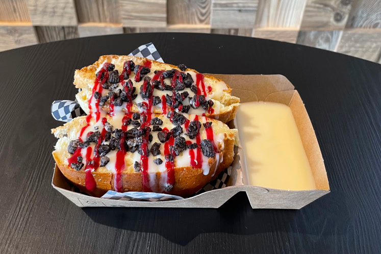 Ice Bun met Oreo ijs en framboos