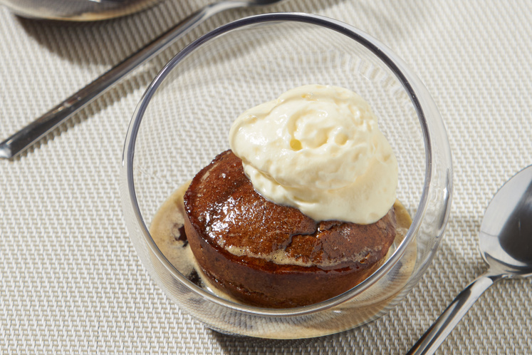 Koffie en sambuca baba