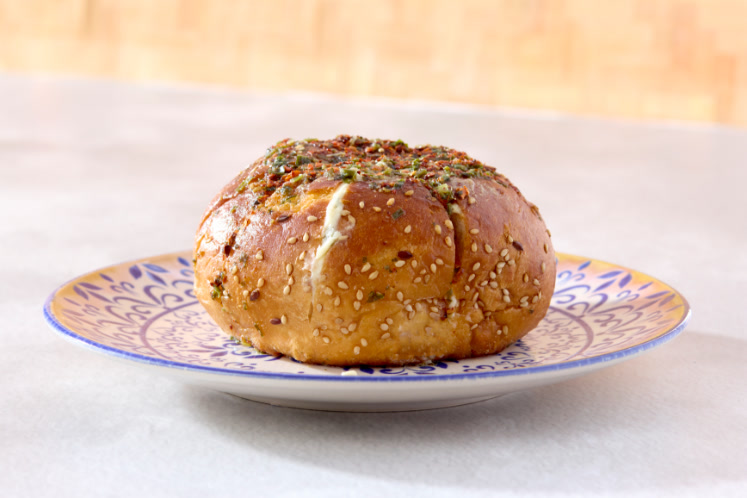 Korean bun met roomkaas, knoflook & aleppo peper
