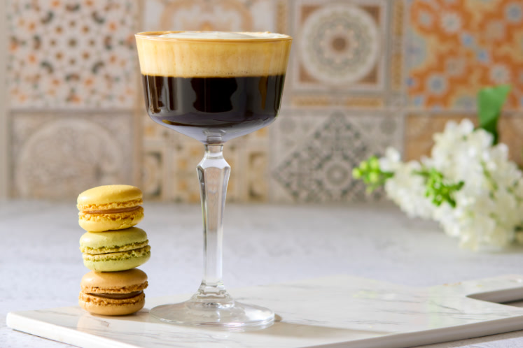 Macaron Cortado
