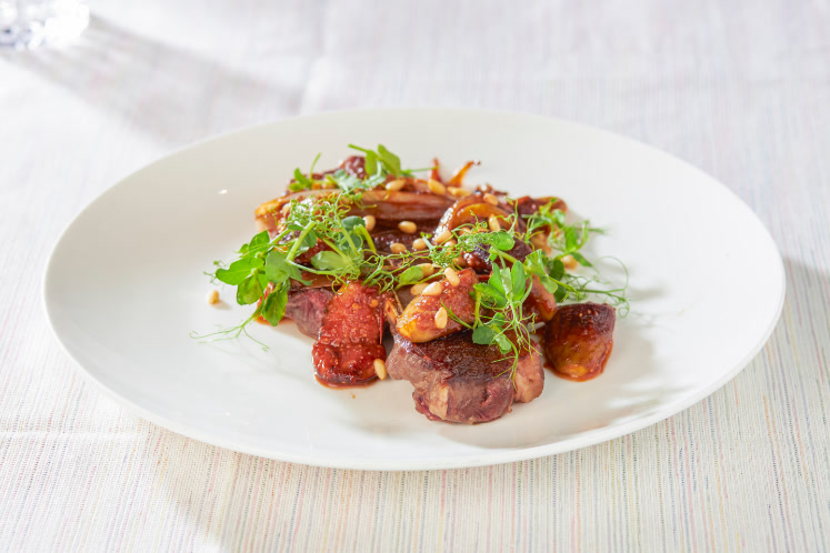 T-bone van hert met vijgen en sjalotjes