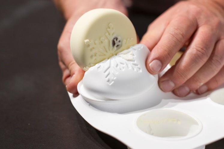 Panna cotta au chocolat blanc, citron, café & fleur d’oranger — extra image