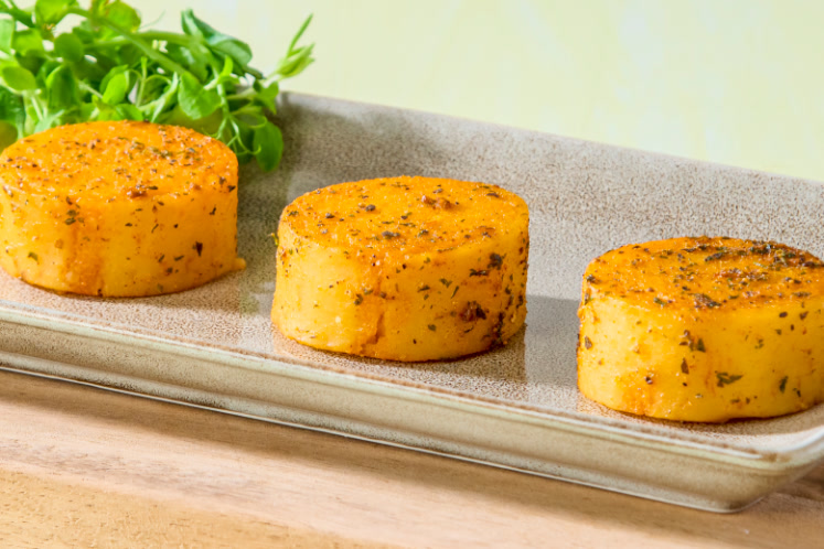 Aardappel-polenta in kruidenmarinade