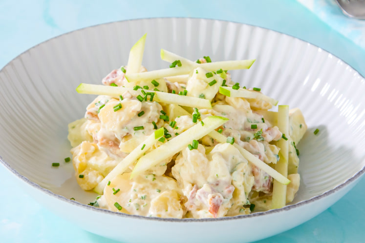 Salade van aardappelgratin met appel en spek