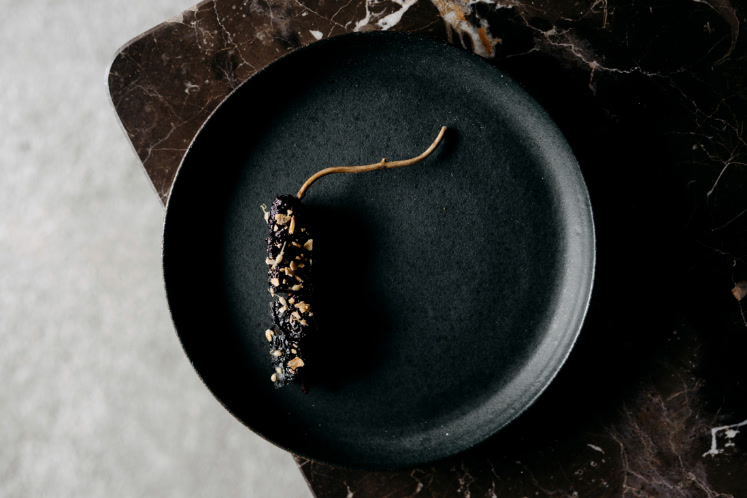 Paarse wortel yakitori