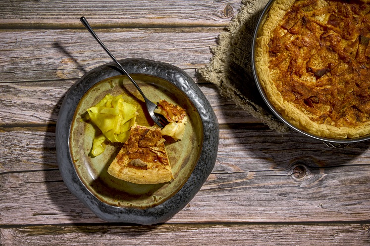 Quiche met pastinaak, oude kaas en chorizo