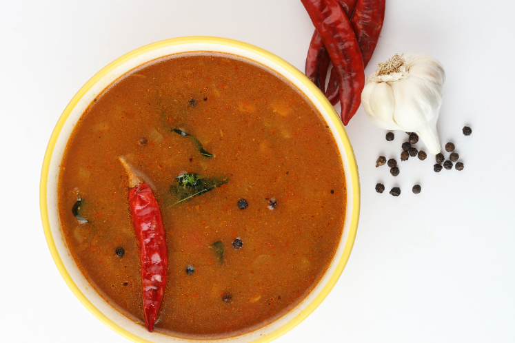 Romige saus met gerookte curry