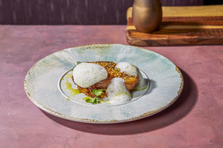 Rundersukade met 5 spices, spitskool rendang en tom kha kai