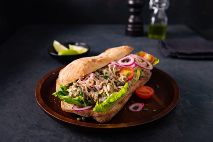 Sandwich met jackfruit tuna salad