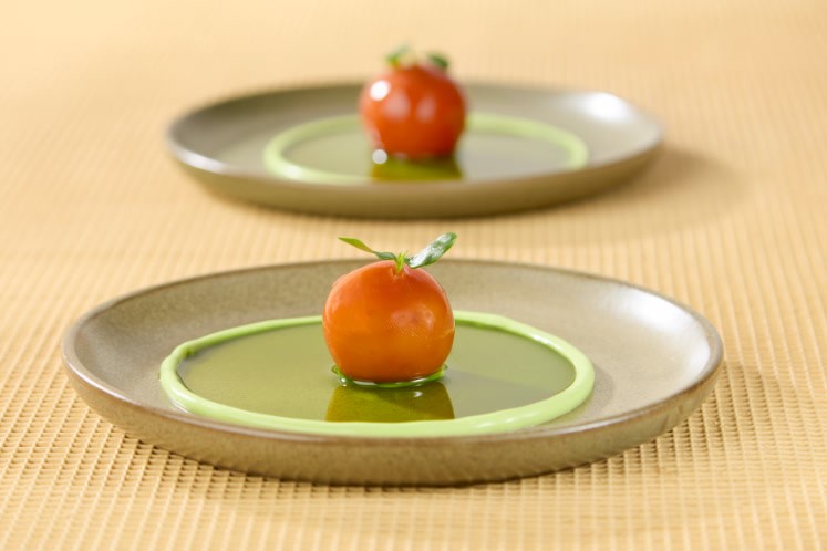 Spicy tomaatje van avocado en burrata