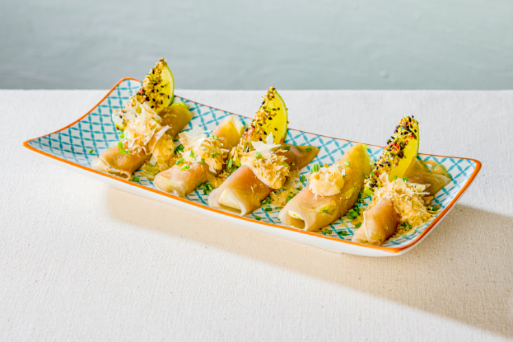 Tonijncarpaccio met kimchi en limoen