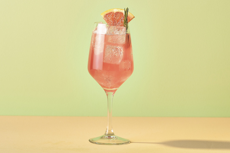 Pink Grapefruit Gin Tonic
