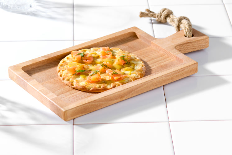 Zweedse pizza met gerookte zalm