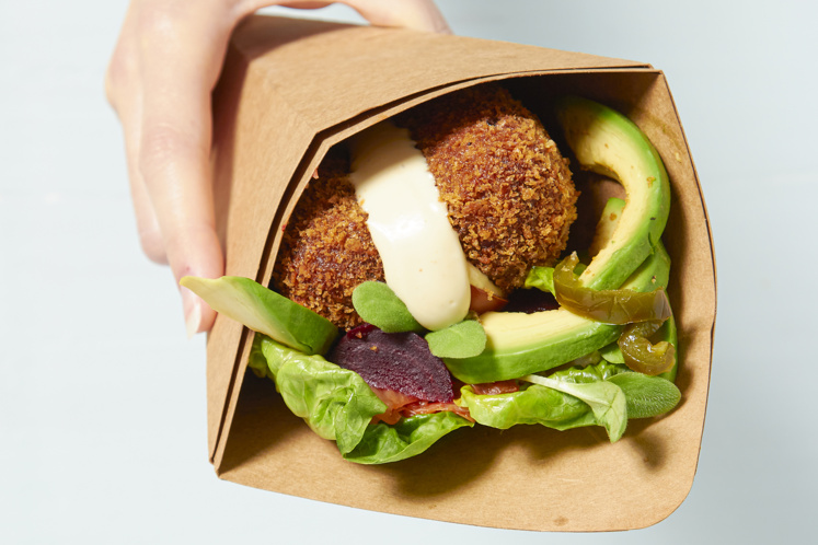 Garnalenkroket met avocado en limoen mayonaise