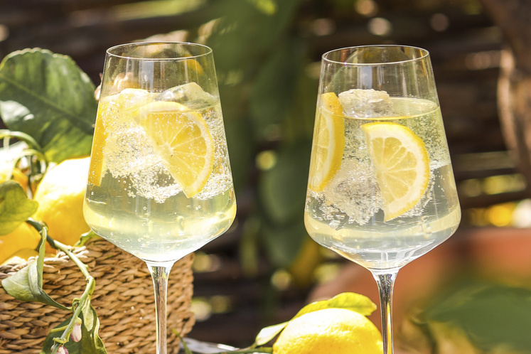 Isolabella Limoncello Spritz