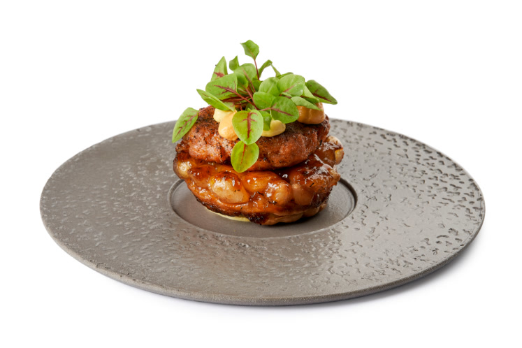 Tarte tatin zilveruitjes en tijm met hamburger