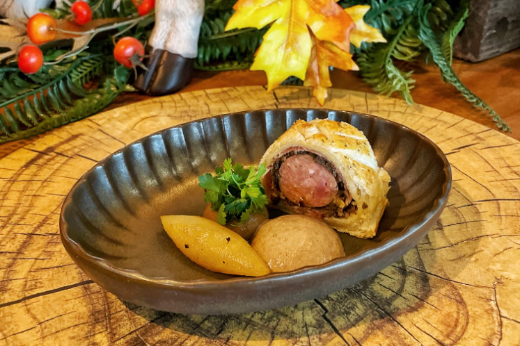 Herten-paddenstoelen Wellington met uiencrème