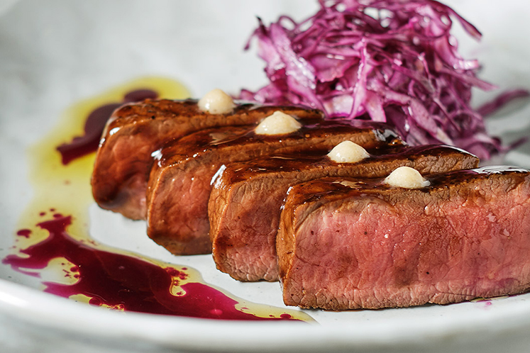 Hertfilet met rode kool