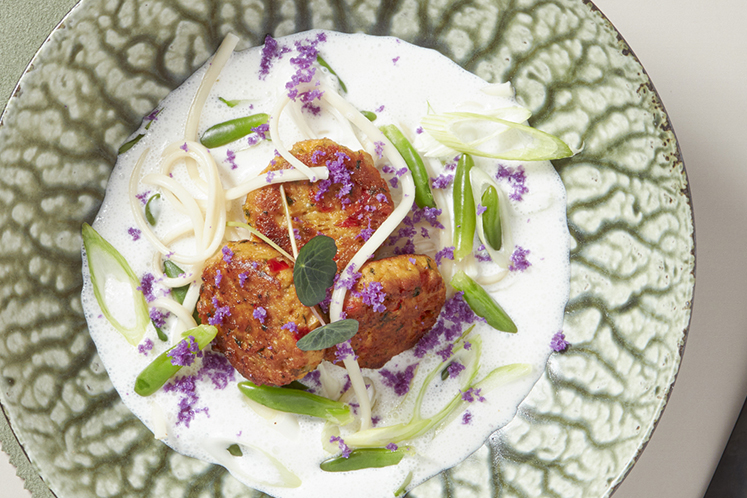 Thaise curry soep met crab free cakes