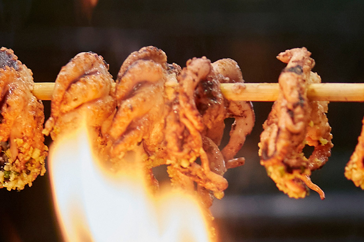 Kleine octopus skewers