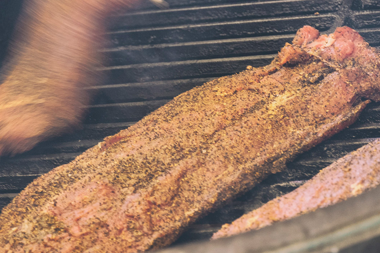 Peeseind van de Big Green Egg