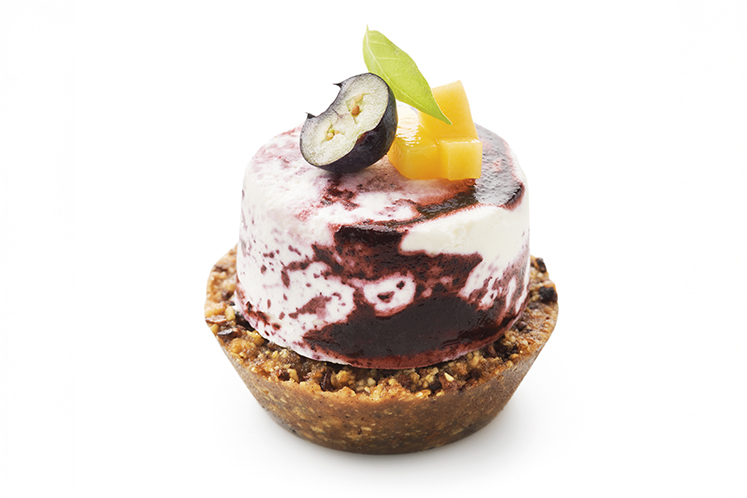 Parfait van yoghurt en blauwe bes petitfour